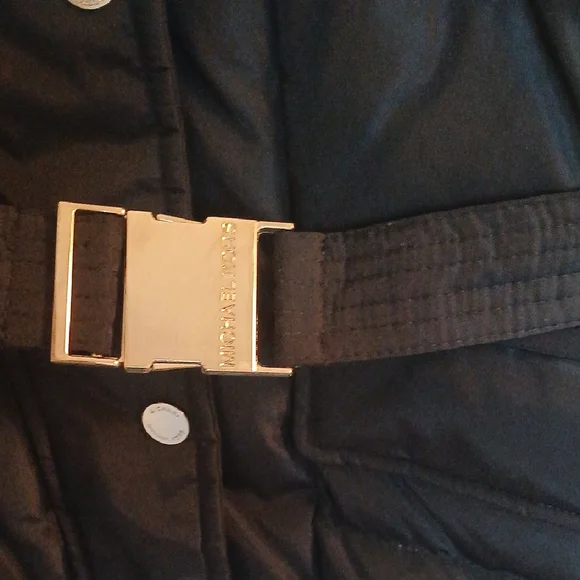 Michael Kors Navy Blue Puffer Coat with Fur Trim - Picture 6 of 15